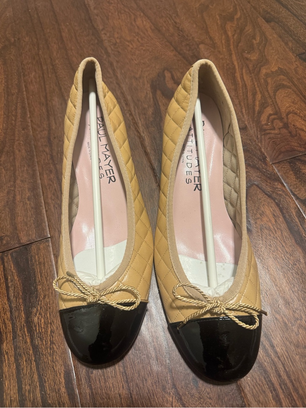 * Paul Mayer Black/Beige Titou Cap Toe Pump